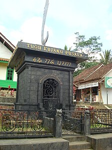 Tugu Kujang Pusaka, Kampung Naga, Tasikmalaya