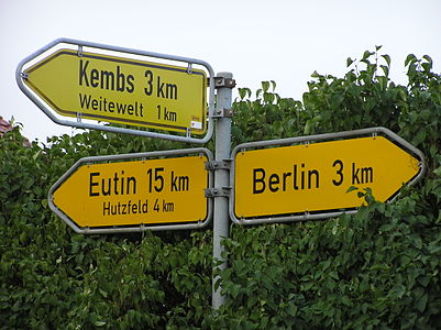 Berlin-Weite Welt 4 km! Wenn es so wäre, was könnte unsere Regierung an Reisekosten sparen!