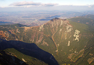 Riesengrund mit der Schneekoppe und dem Hirschberger Tal im Hintergrund