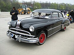 Pontiac Streamliner "Silver Streak Eight" Coupé (1949)