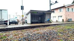 Shelter on platform