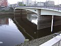 Blick auf die Wilhelm-Kaisen-Brücke, dahinter rechts der Teerhof mit der Versicherungsbörse