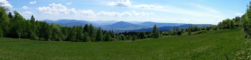 Pękalówka pod szczytem Gronik i panorama widokowa na południową stronę