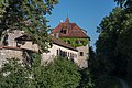 Anbau an ehemaligem Zwingerstand mit massiv überdachter Terrasse und Kegelbahn