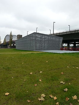 Het Rijngemaal aan de voet van de John Frostbrug