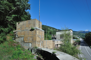 Wasserkraftwerk Barbian – Leerer Sockel der Mussolini-Statue