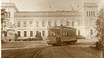 Maximumtriebwagen 2793 (Maximum 27) der Großen Berliner Straßenbahn auf der Linie 61 am Schloß Weißensee, vor 1920