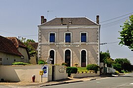 The town hall in Saint-Martin-de-Lamps