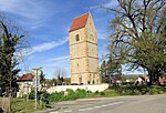 Turm der ehemaligen Kirche aus dem 12. Jahrhundert