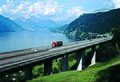 Lehnenviadukt Beckenried mit Blick auf den Vierwaldstättersee