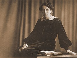 Mentona Moser in Zürich in 1908.