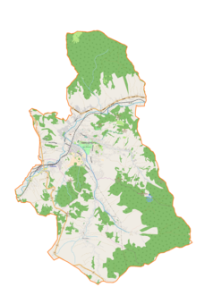 Mapa konturowa gminy Rabka-Zdrój, blisko centrum na prawo u góry znajduje się punkt z opisem „Rabka Zaryte”