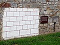 Scheinquaderanstrich auf der Außenmauer des Saalburgkastells