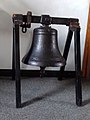 Erste Glocke der Erlöserkirche (damals vor der Kirche)