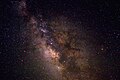 Ο νυχτερινός ουρανός κοντά στον Τοξότη. Οι βασικοί αστέρες του Τοξότη είναι σημειωμένοι κόκκινοι.