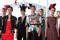 Fascinators bei einer Modenschau der australischen Kaufhauskette Myer, 2013
