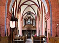 Röbel, Nicolaikirche, Blick vom Altar auf die Orgel 1