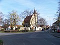Hauptplatz in Slivenec mit Kirche