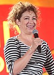  Alex Kingston