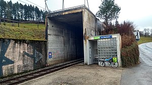 Shelter on platform next to railway line