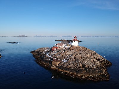 lighthouse, sea