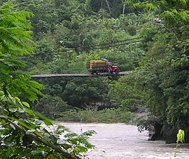 Brug over de Pastaza tussen Puyo en Macas