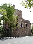 Lal Darwaza, the northern gate of the outer walls of the दिल्ली of Sher Shah Suri. Also known as Khooni Darwaza.