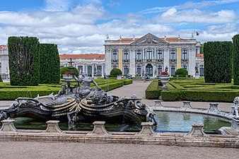 Palace of Queluz, Lisbon, Portugal, by Mateus Vicente de Oliveira, 1752[174]
