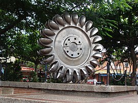 Monument auf dem Hauptplatz von El Colegio