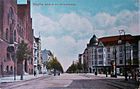 Postkarte mit dem Eckhaus (rechts) des Deutschen Theaters von 1910