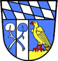 Landkreis Rosenheim (–1972) Unter Schildhaupt mit den bayerischen Rauten gespalten; vorne wieder gespalten von Blau und Silber, belegt mit zwei Seeblättern an schräg gekreuzten Stängeln in verwechselten Farben; hinten in Blau ein rot bewehrter goldener Falke auf goldenem Dreiberg.