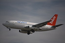 Air North Boeing 737 landt op Vancouver International Airport