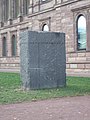 Ein Granitblock (1982) – Kassel