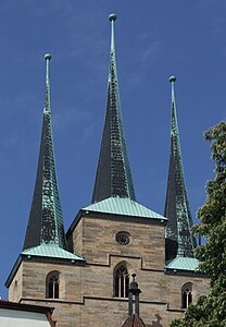 Drei Knickhelme der Severikirche Erfurt