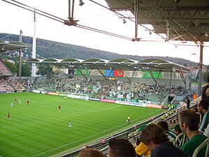 Die Westtribüne vor dem Spiel Rapid Wien gegen Rubin Kasan am 21. Juli 2007