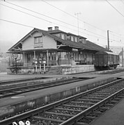 Erhaltener erster Bahnhof von Bülach in Otelfingen