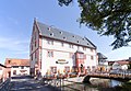 Ehemaliges Isenburg-Büdingen’sches Schloß mit Torturm der Vorburg der ehem. Stadener Wasserburg (Burg Staden)