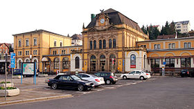 Blick auf das Empfangsgebäude