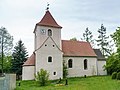 Kirche (mit Ausstattung) sowie Kirchhof mit Einfriedung, Grabmal und Denkmal für die Gefallenen des Deutsch-Französischen Krieges in der Kirche und Denkmal für die Gefallenen des Ersten Weltkrieges an der Kirchhofsmauer