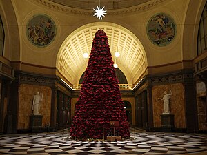 20. Platz: Weihnachtssternbaum im Kurhaus Wiesbaden (13. Lacura)