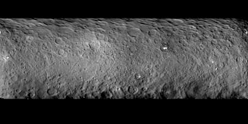 Zylinderprojektion der Ceres-Oberfläche 46.000 km Abstand 19. Februar 2015