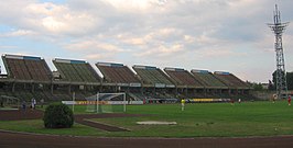 Het stadion voor de renovatie, waarin te zien is dat het bestond uit verschillende compartimenten.