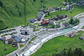 Talstation der Golzerenbahn mit dem Chärstelenbach und dem nach dem Hochwasser von 2005 angelegten Schutzdeich