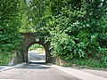 Eisenbahnbrücke mit Eisenbahndamm und Gleisen (Einzeldenkmale der Sachgesamtheit 09306180)