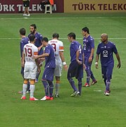 Fiorentina maçı sırasında bir duran top organizasyonu.