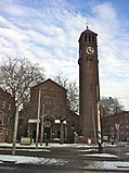 De Sint-Agneskerk op de hoek met de Cornelis Krusemanstraat.