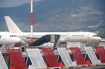 Αεροσκάφος Boeing 757-258 (G-STRZ) της Astraeus.