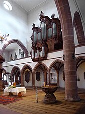 Kapelle in der Peterskirche. Die Kirche ist ein Sakralbau in der Schweizer Stadt Basel. Sie ist dem heiligen Petrus geweiht und dient nach Umnutzungen und Erneuerungen seit 1529 als evangelisch-reformierte Kirche.