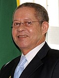 Bruce Golding, 2010 (cropped).jpg