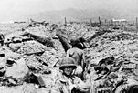 Französische Infanteristen in ihren Gräben bei Dien Bien Phu